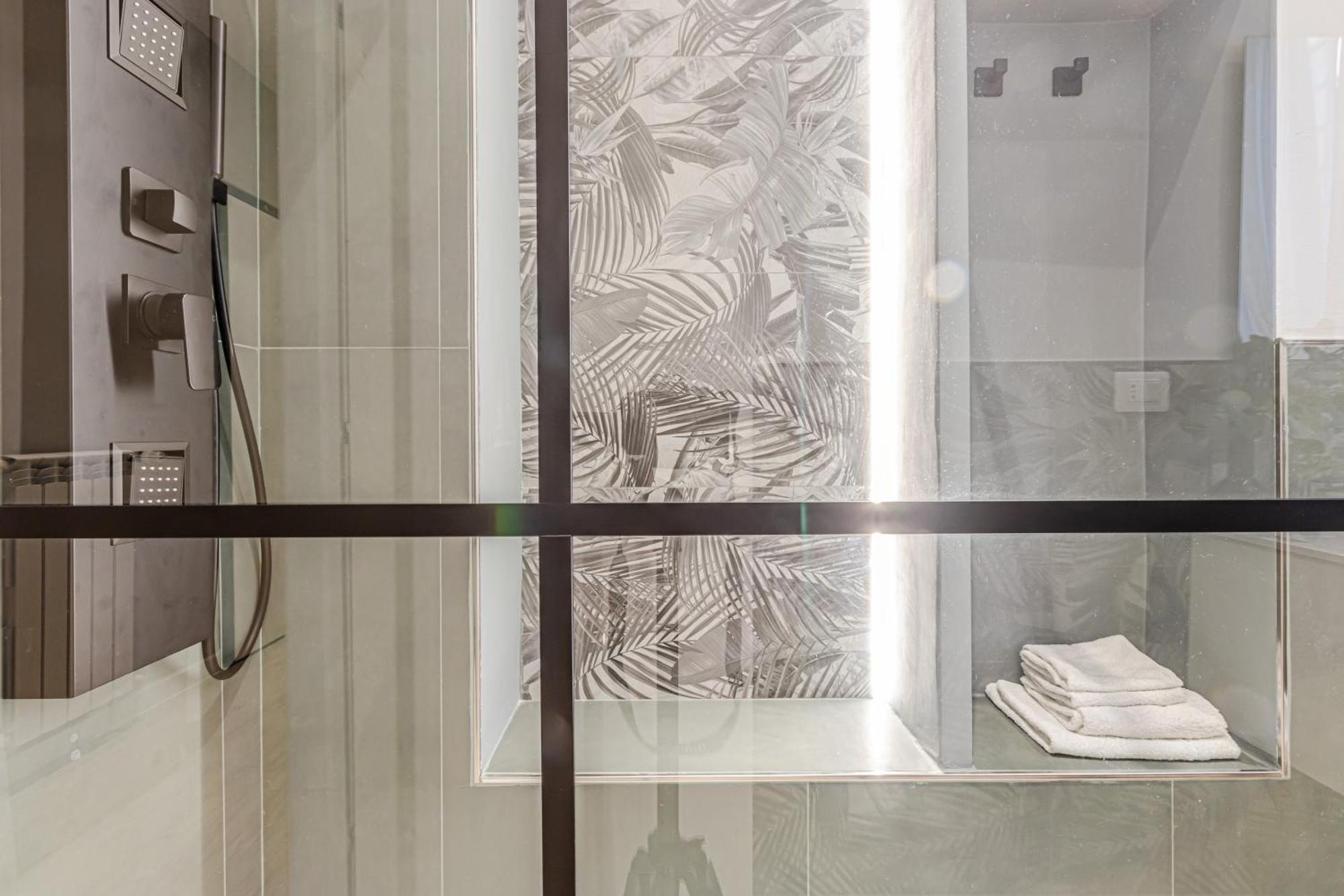 Discover Apartment Livorno Buitenkant foto